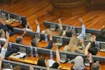Thumbnail for the post titled: 69 deputetë votojnë pro, themelohet Komisioni Hetimor për Rezervat Shtetërore