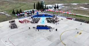 Hapet baza e NATO-s në Kuçovë, ulen dy avionët e parë